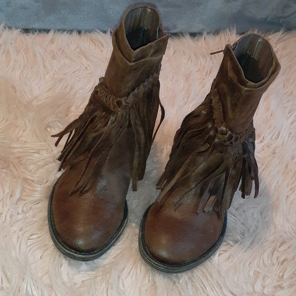 LOW FRINGE COWGIRL BOOTS - Picture 3 of 5